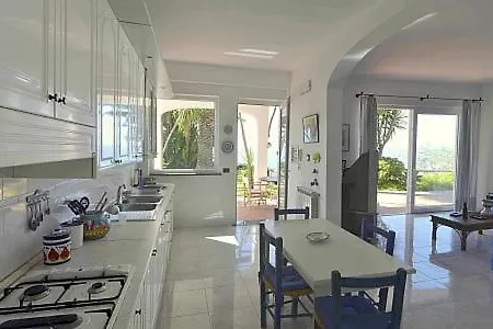 Ischia Sleeps 12 Pool Wifi 别墅 *