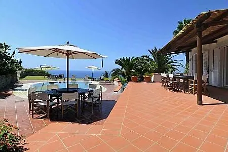 别墅 Ischia Sleeps 12 Pool Wifi 伊斯基亚