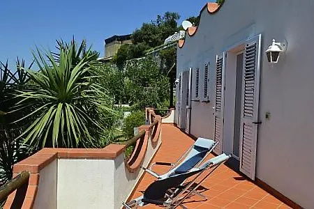 别墅 Ischia Sleeps 12 Pool Wifi