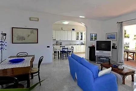 Ischia Sleeps 12 Pool Wifi * 伊斯基亚